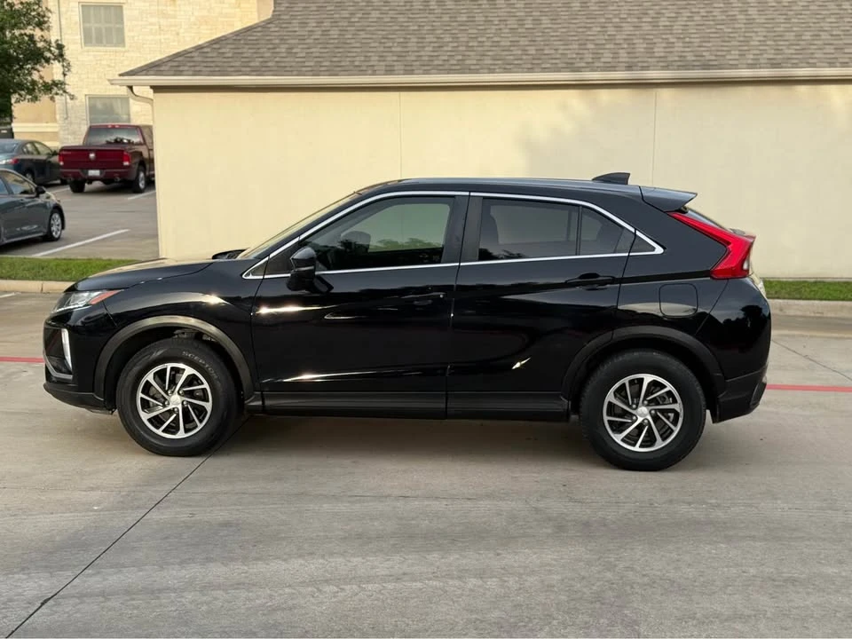 2020 Mitsubishi Eclipse Cross - Image 8 of 17