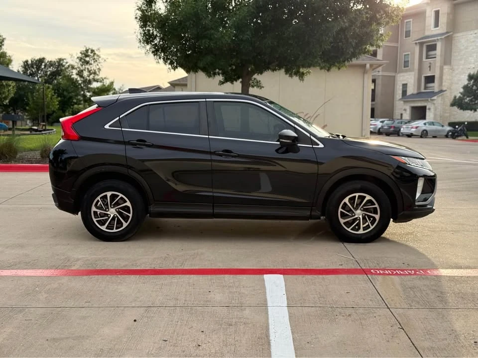 2020 Mitsubishi Eclipse Cross - Image 4 of 16