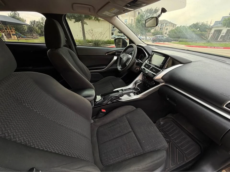 2020 Mitsubishi Eclipse Cross - Image 12 of 17