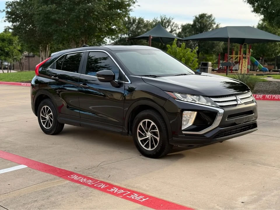 2020 Mitsubishi Eclipse Cross - Image 3 of 17