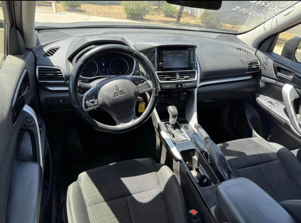 2020 Mitsubishi Eclipse Cross - Image 3 of 6