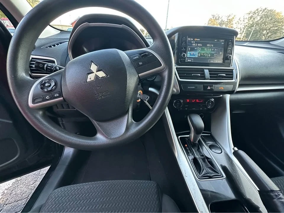 2020 Mitsubishi Eclipse Cross - Image 9 of 18