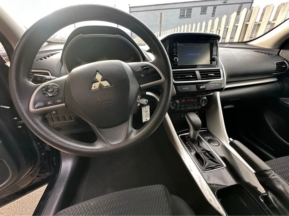 2020 Mitsubishi Eclipse Cross - Image 7 of 15