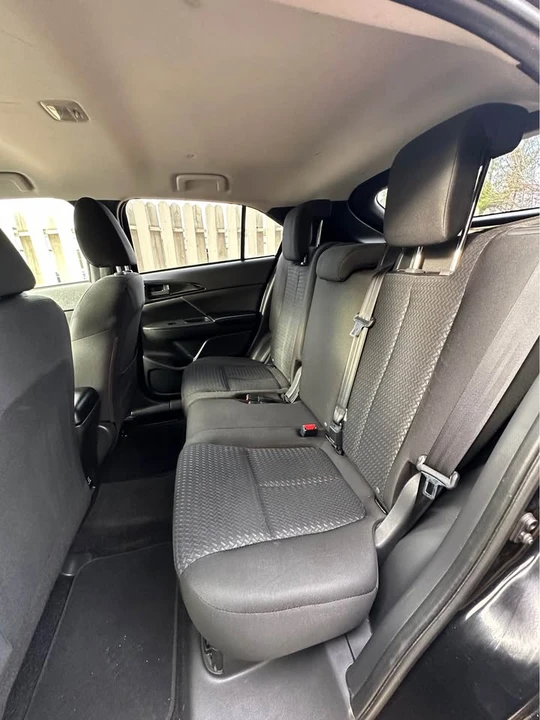 2020 Mitsubishi Eclipse Cross - Image 8 of 15