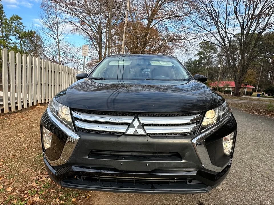 2020 Mitsubishi Eclipse Cross - Image 2 of 15
