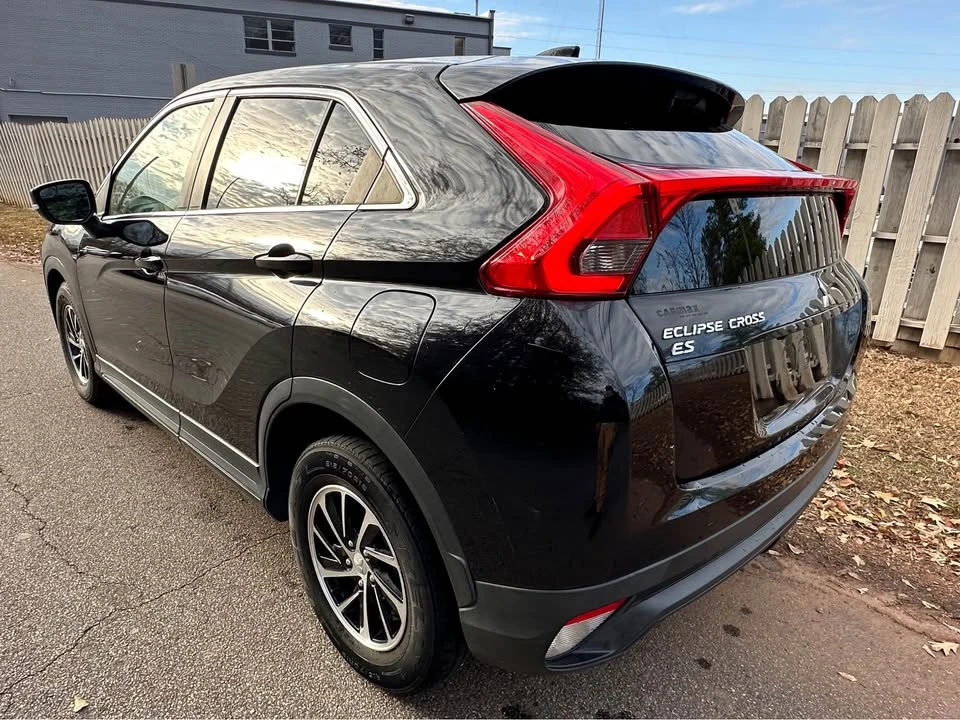 2020 Mitsubishi Eclipse Cross - Image 4 of 15
