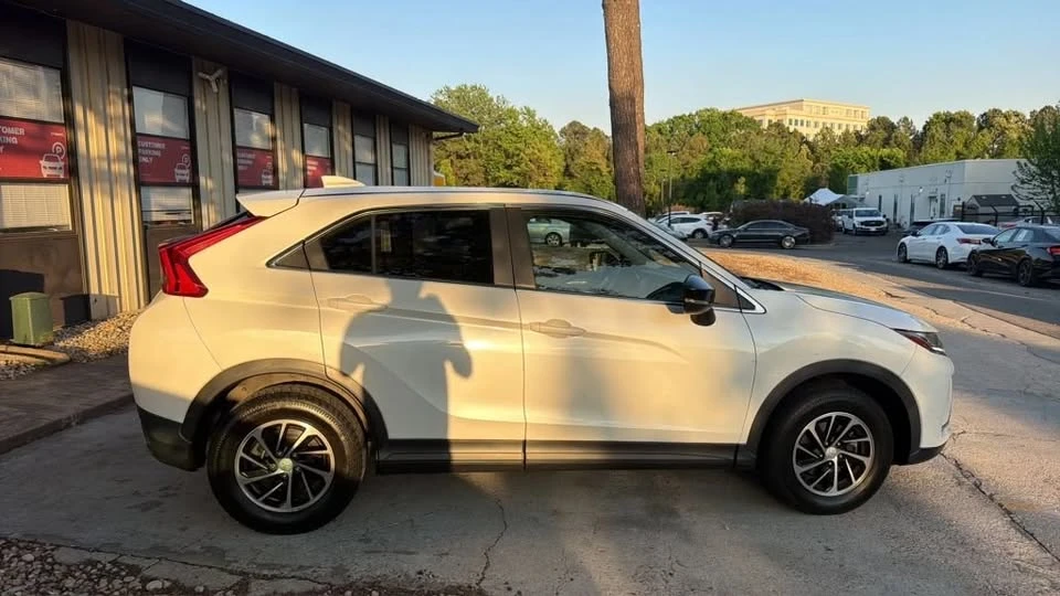2020 Mitsubishi Eclipse Cross - Image 7 of 14