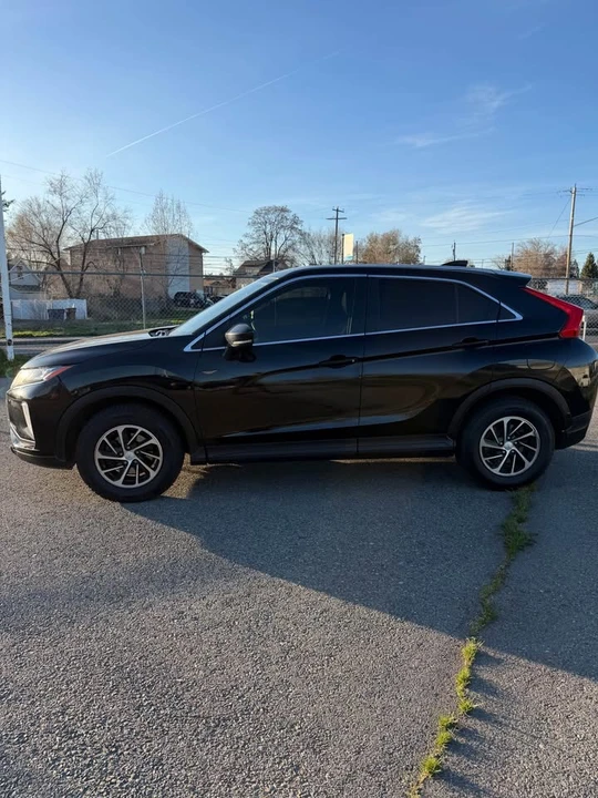2020 Mitsubishi Eclipse Cross - Image 2 of 13