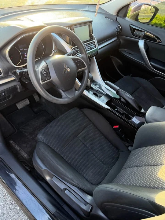 2020 Mitsubishi Eclipse Cross - Image 11 of 13