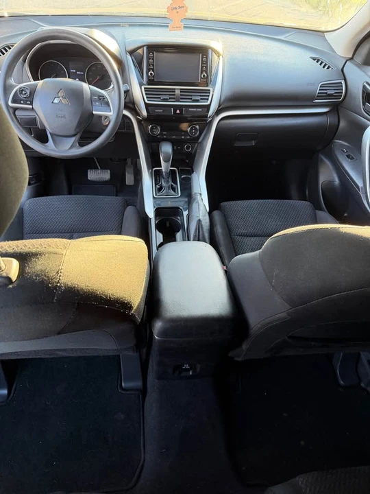 2020 Mitsubishi Eclipse Cross - Image 9 of 13