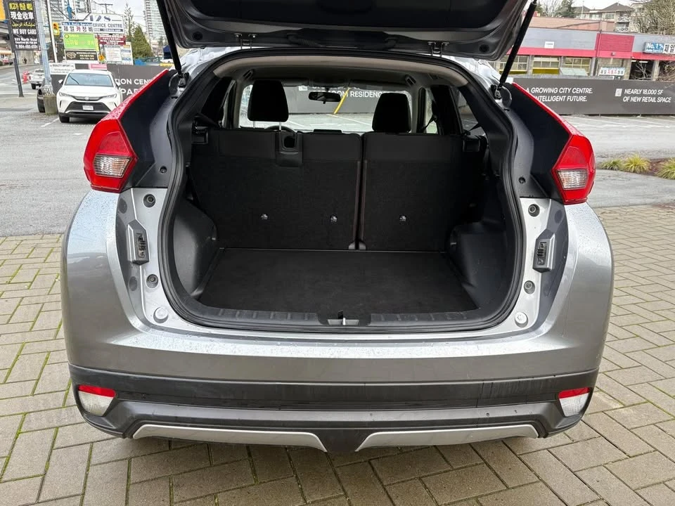 2020 Mitsubishi Eclipse Cross - Image 9 of 19