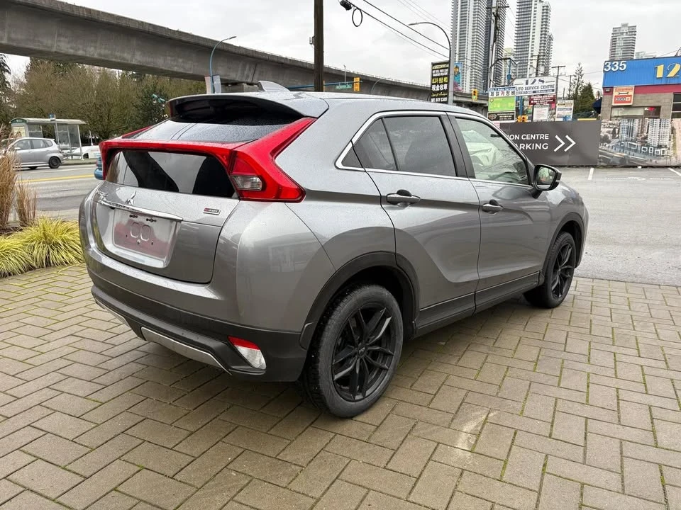 2020 Mitsubishi Eclipse Cross - Image 5 of 19