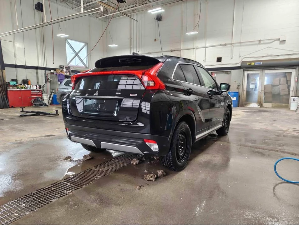 2020 Mitsubishi Eclipse Cross - Image 4 of 7