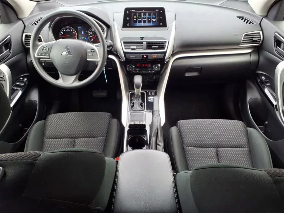 2020 Mitsubishi Eclipse Cross - Image 5 of 10
