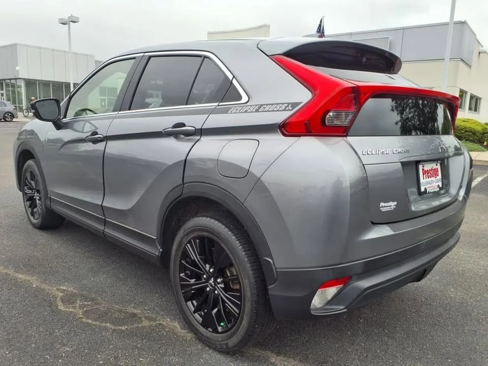 2020 Mitsubishi Eclipse Cross - Image 2 of 10
