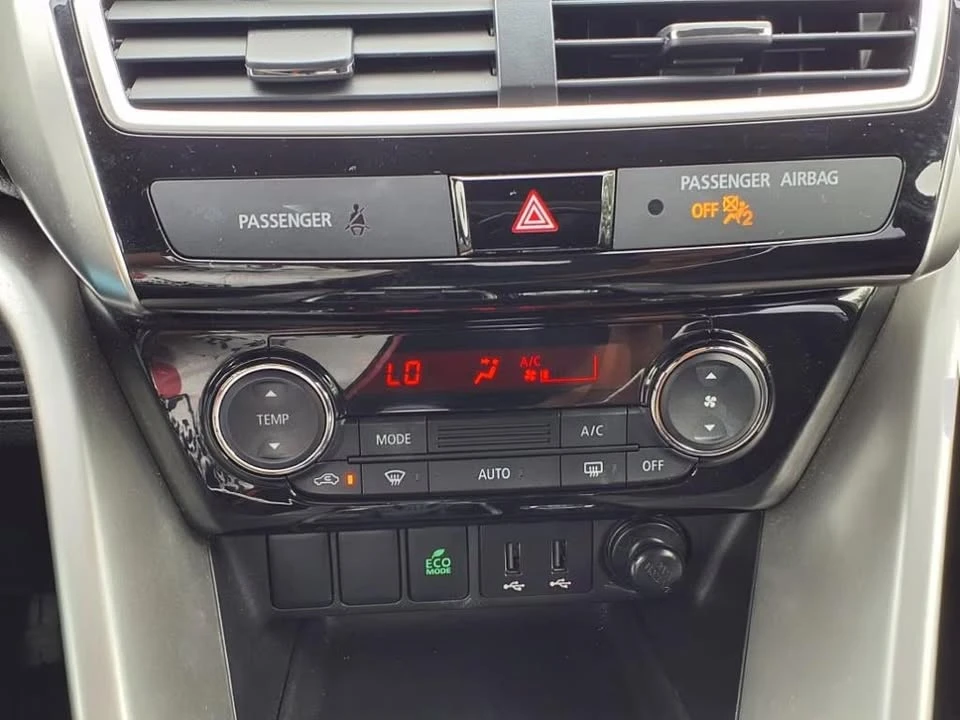 2020 Mitsubishi Eclipse Cross - Image 9 of 10