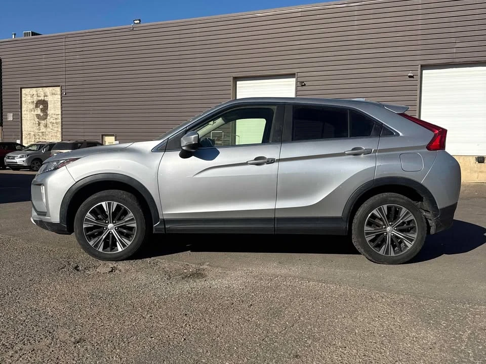 2020 Mitsubishi Eclipse Cross - Image 2 of 12