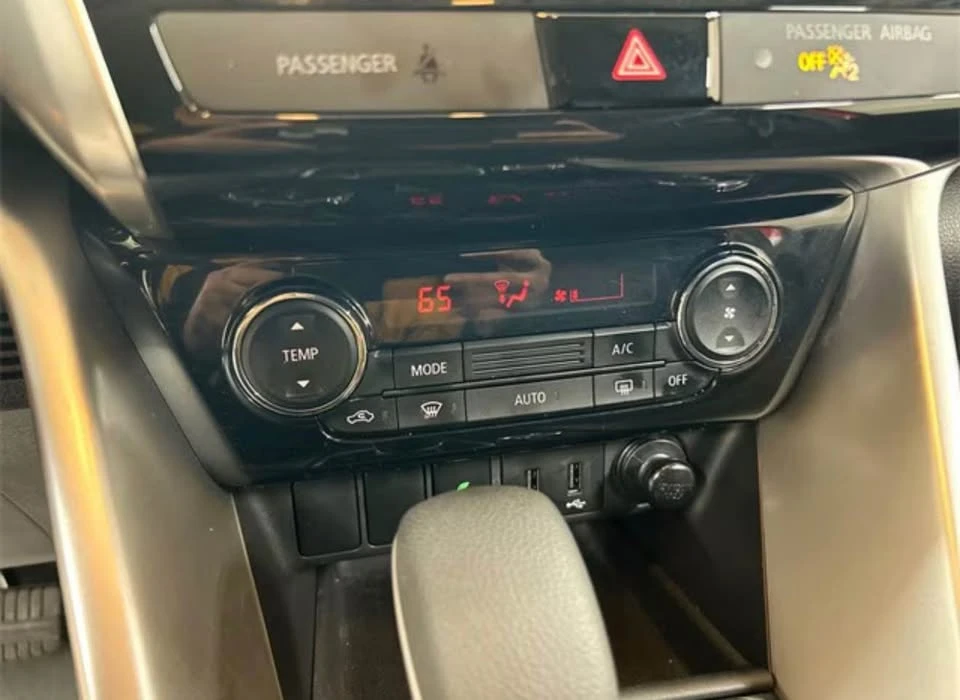 2020 Mitsubishi Eclipse Cross - Image 7 of 11