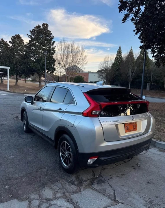 2020 Mitsubishi Eclipse Cross - Image 4 of 8