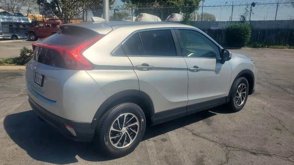 2020 Mitsubishi Eclipse Cross - Image 5 of 8