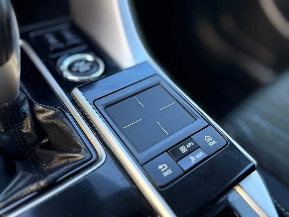 2020 Mitsubishi Eclipse Cross - Image 16 of 20