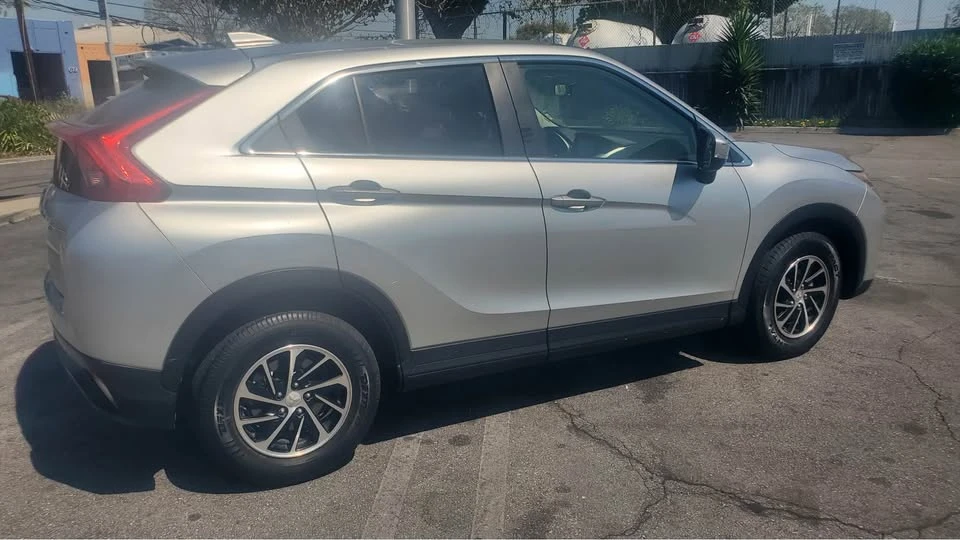 2020 Mitsubishi Eclipse Cross - Image 4 of 8