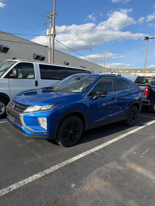 2020 Mitsubishi Eclipse Cross - Image 2 of 8