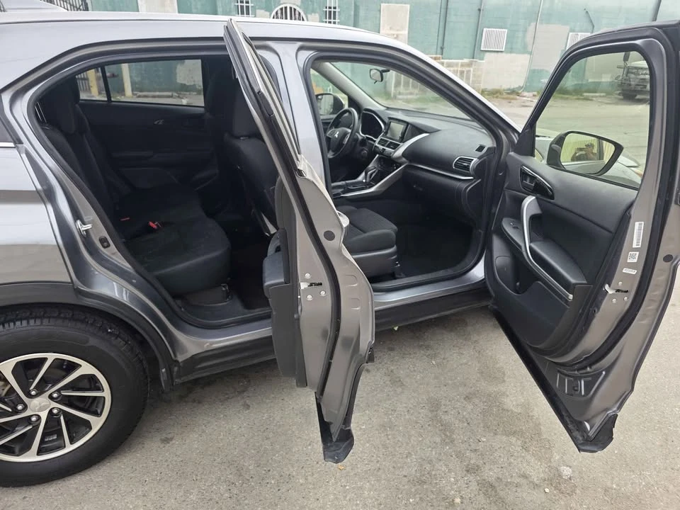 2020 Mitsubishi Eclipse Cross - Image 5 of 9