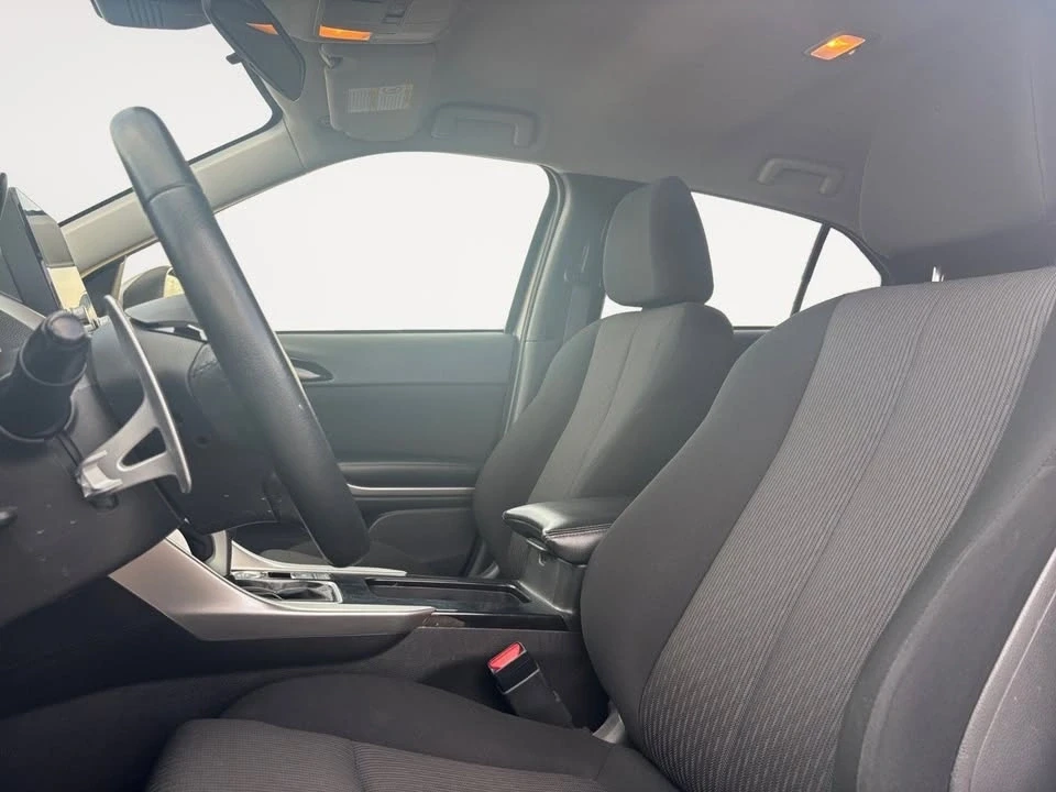 2020 Mitsubishi Eclipse Cross - Image 9 of 20