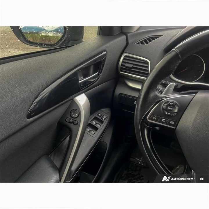 2020 Mitsubishi Eclipse Cross - Image 16 of 19