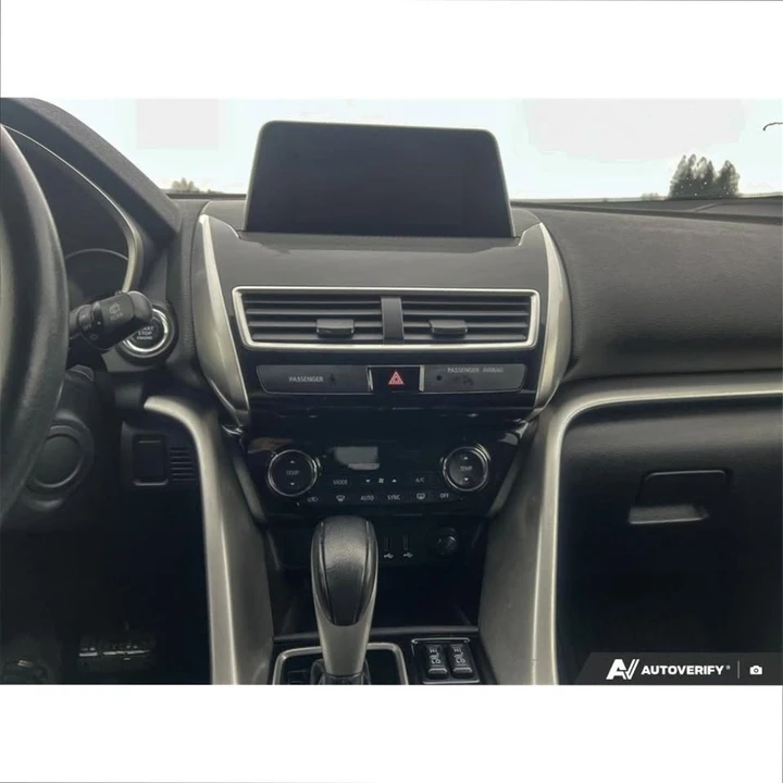 2020 Mitsubishi Eclipse Cross - Image 19 of 20