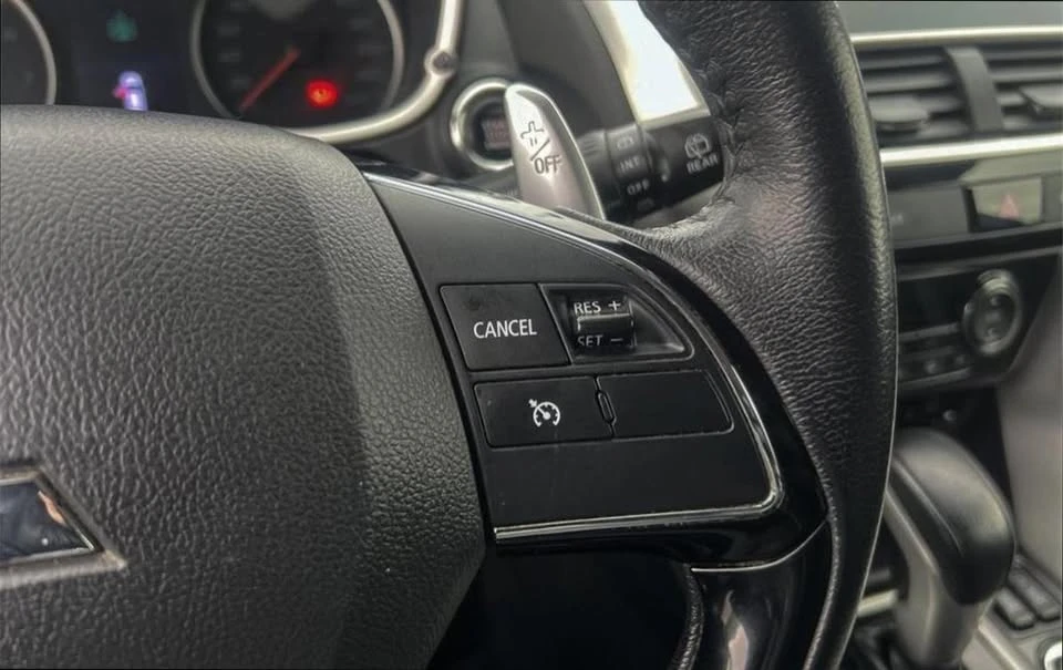 2020 Mitsubishi Eclipse Cross - Image 16 of 20
