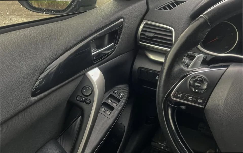 2020 Mitsubishi Eclipse Cross - Image 17 of 20