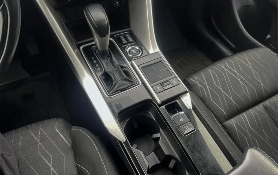 2020 Mitsubishi Eclipse Cross - Image 18 of 20