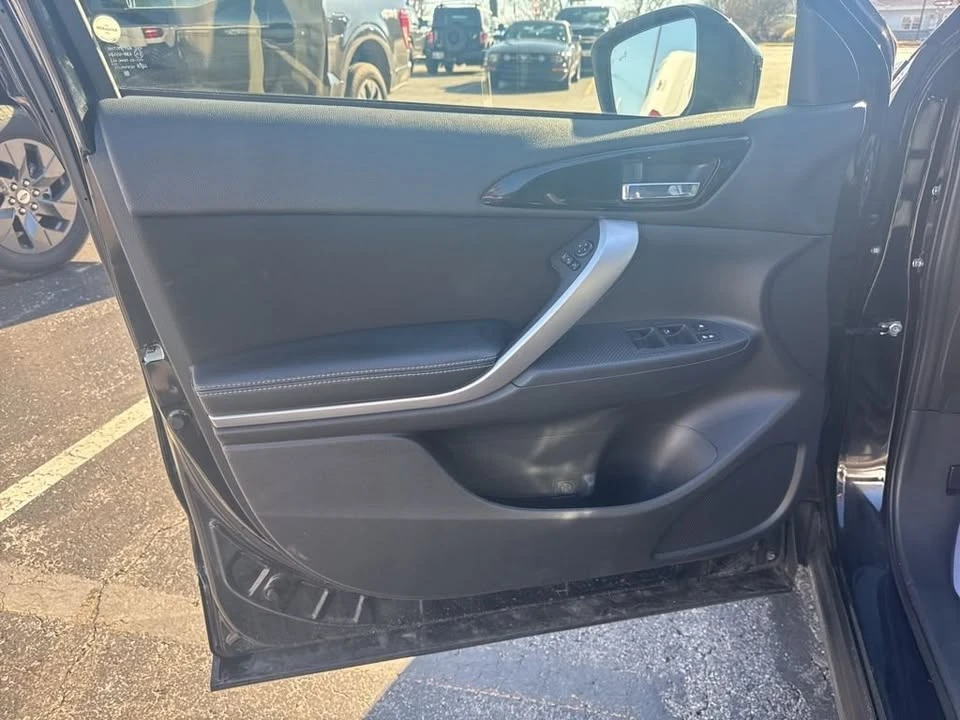 2020 Mitsubishi Eclipse Cross - Image 17 of 19
