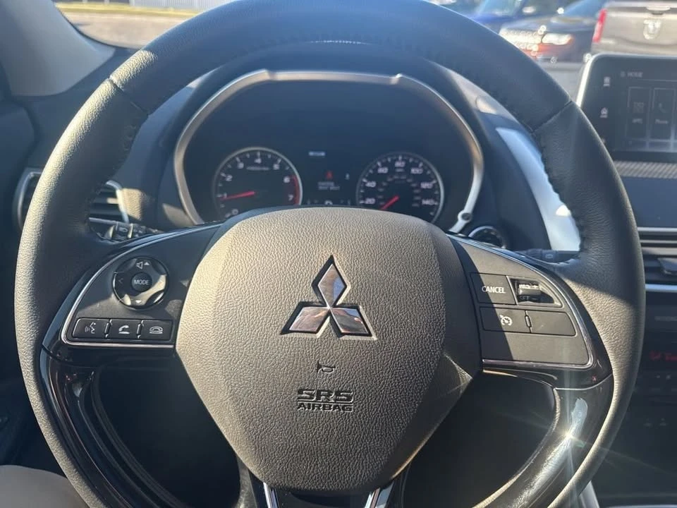 2020 Mitsubishi Eclipse Cross - Image 8 of 19