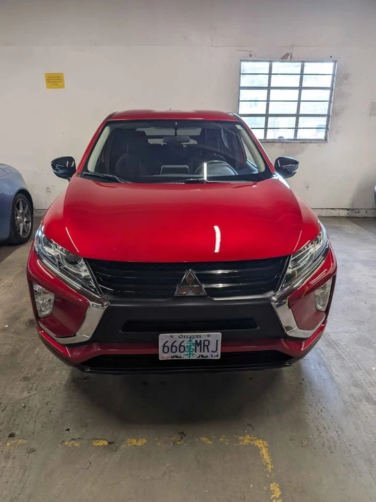 2020 Mitsubishi Eclipse Cross - Image 2 of 8