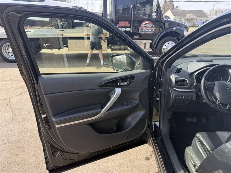2020 Mitsubishi Eclipse Cross - Image 10 of 20