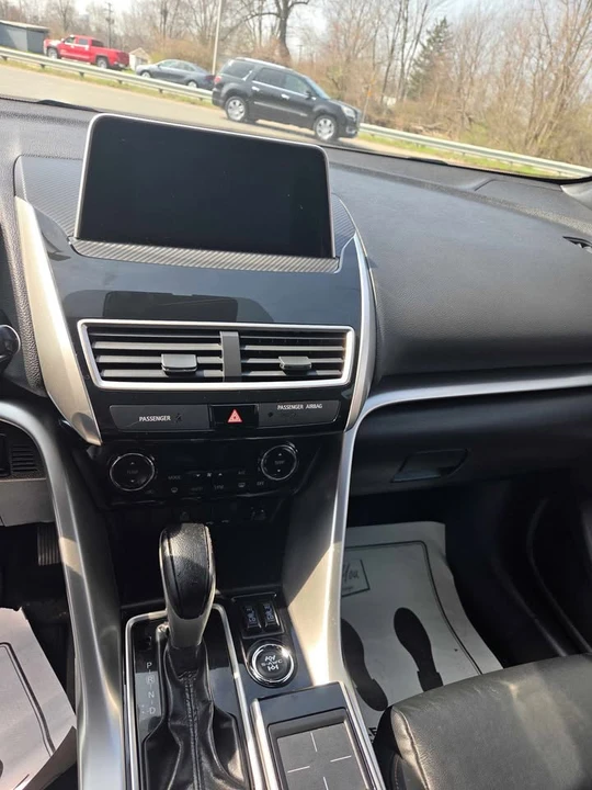 2020 Mitsubishi Eclipse Cross - Image 6 of 8