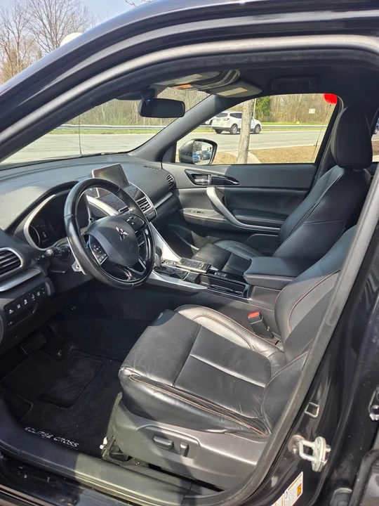 2020 Mitsubishi Eclipse Cross - Image 3 of 8