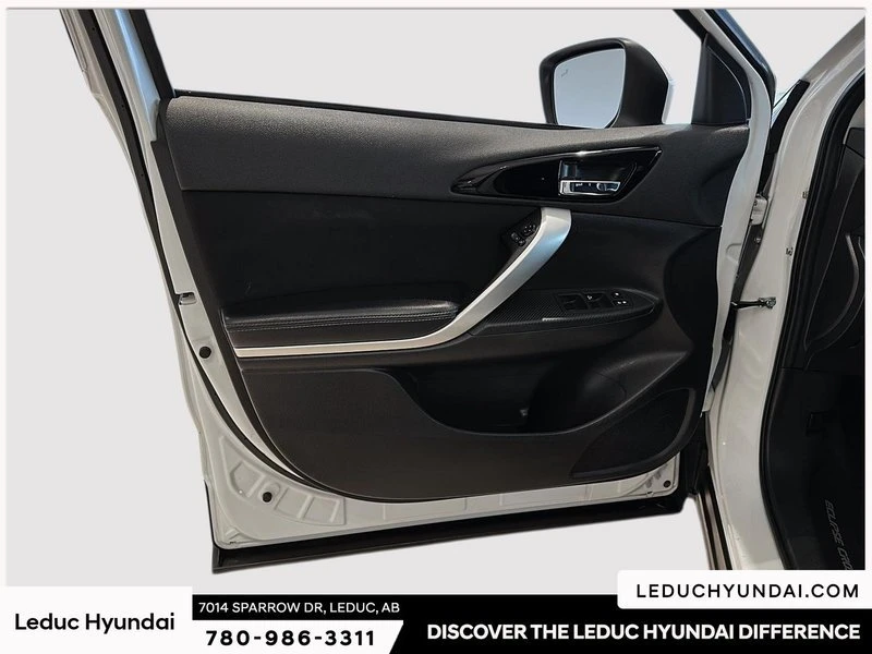 2020 Mitsubishi Eclipse Cross - Image 9 of 20