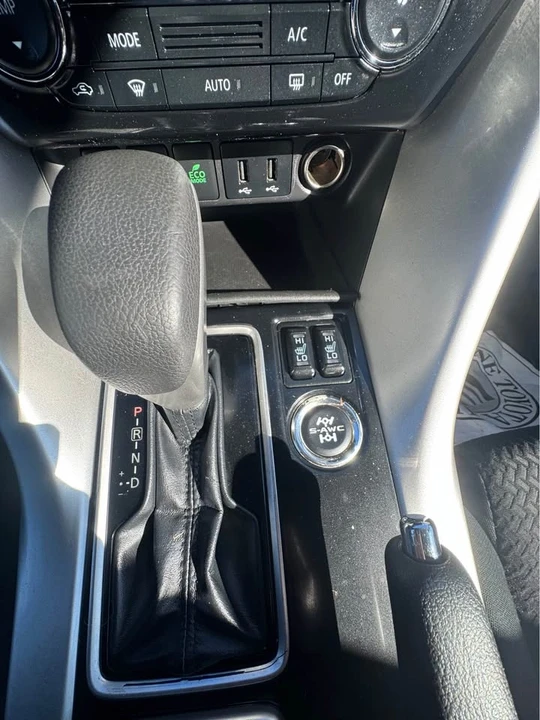 2020 Mitsubishi Eclipse Cross - Image 7 of 9