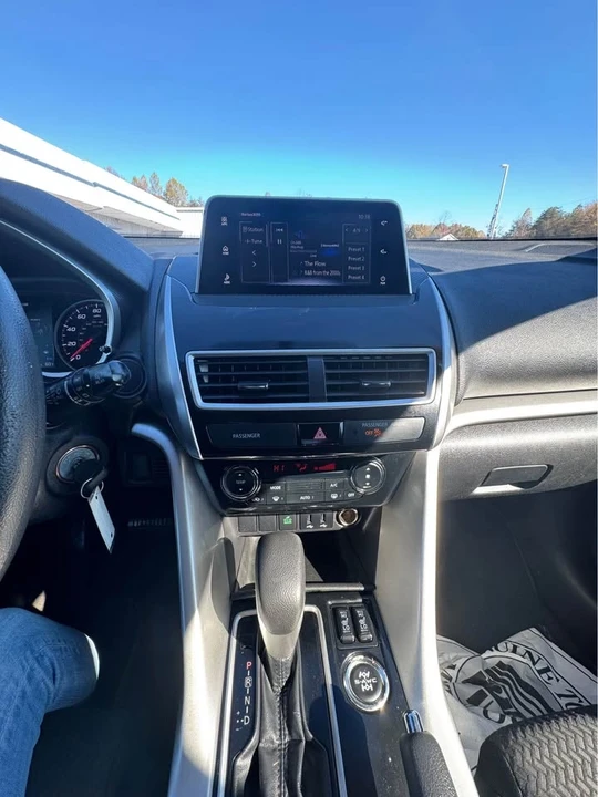 2020 Mitsubishi Eclipse Cross - Image 8 of 9