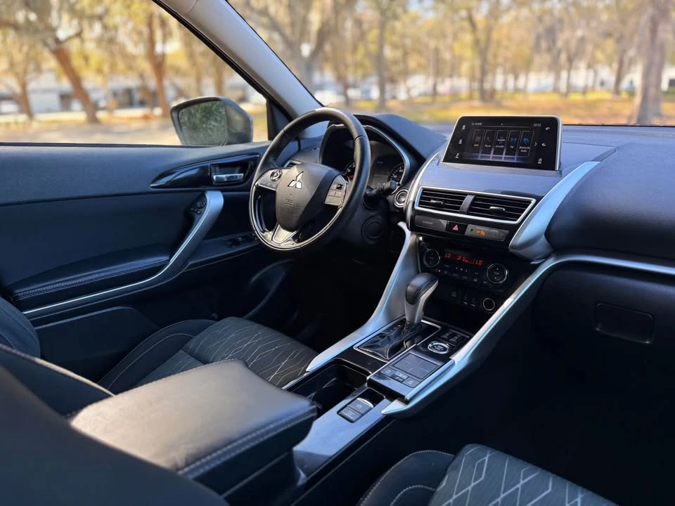 2020 Mitsubishi Eclipse Cross - Image 18 of 20