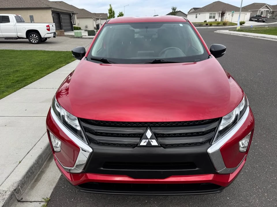 2020 Mitsubishi Eclipse Cross - Image 2 of 18