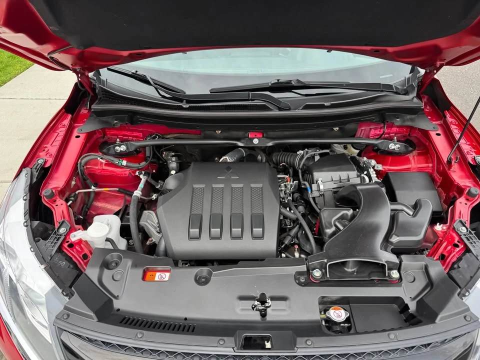 2020 Mitsubishi Eclipse Cross - Image 8 of 18