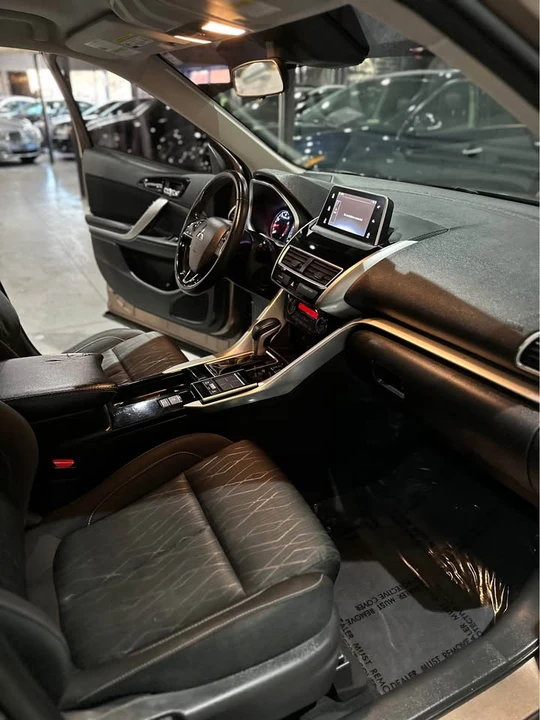 2020 Mitsubishi Eclipse Cross - Image 9 of 18