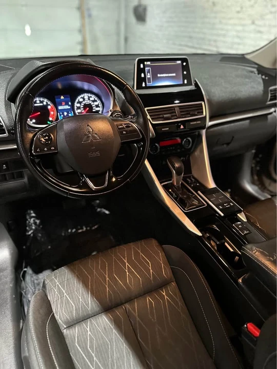 2020 Mitsubishi Eclipse Cross - Image 15 of 18