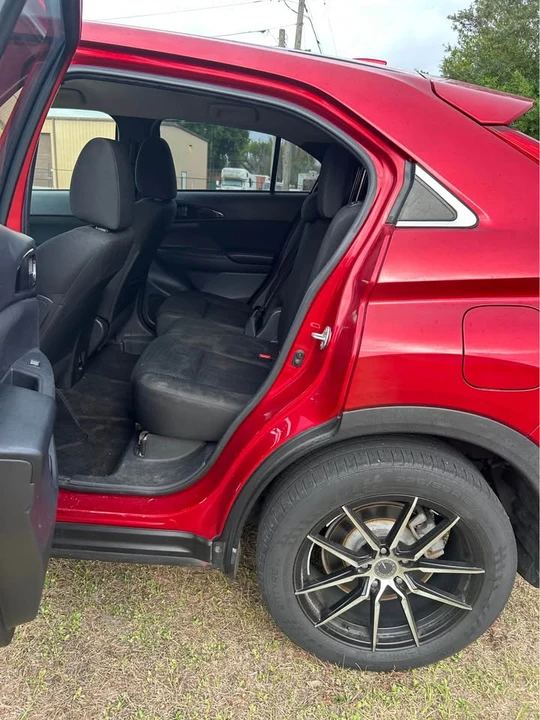 2020 Mitsubishi Eclipse Cross - Image 10 of 12