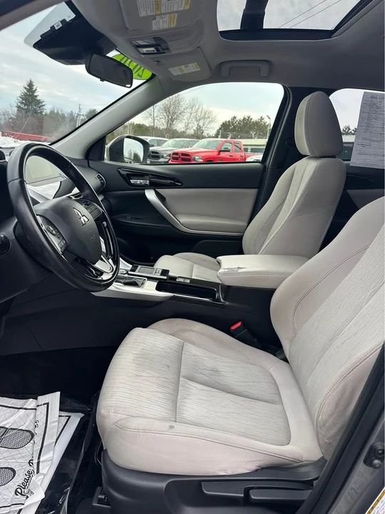 2020 Mitsubishi Eclipse Cross - Image 10 of 11